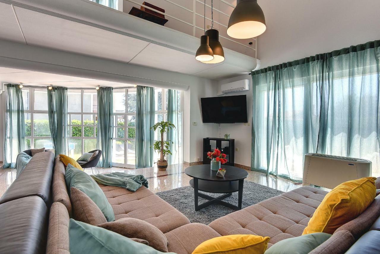 Villa Mutila 메덜린 외부 사진