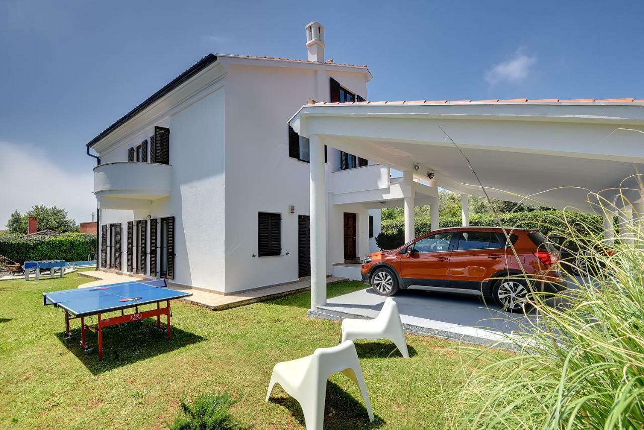 Villa Mutila 메덜린 외부 사진